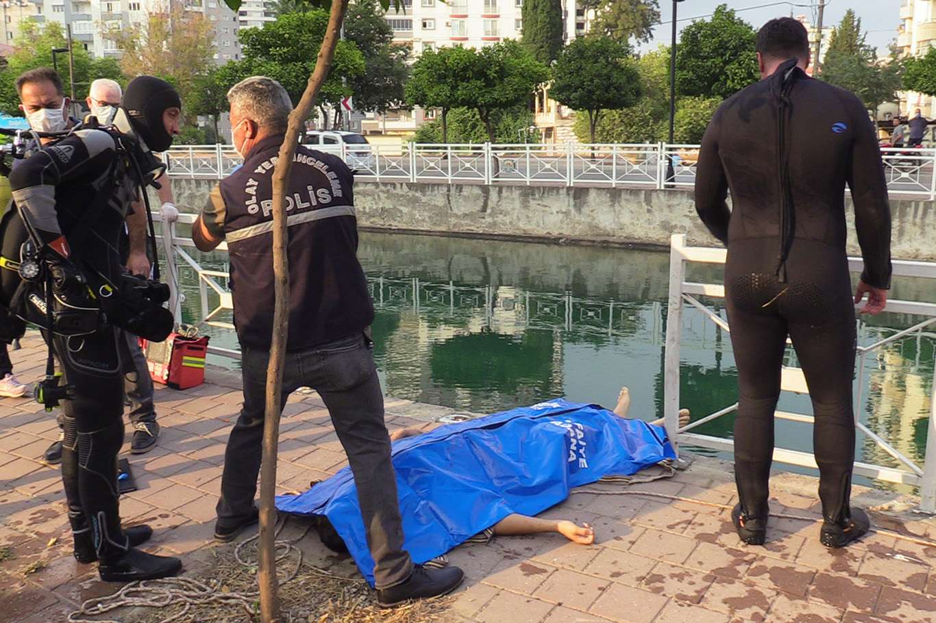 Adana'da sulama kanalına düşen bir kişi hayatını kaybetti Adana'da sulama kanalına düşen bir kişi hayatını kaybetti